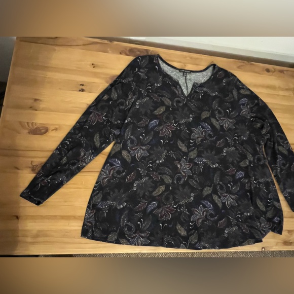 Soft knit tunic top - Picture 2 of 3